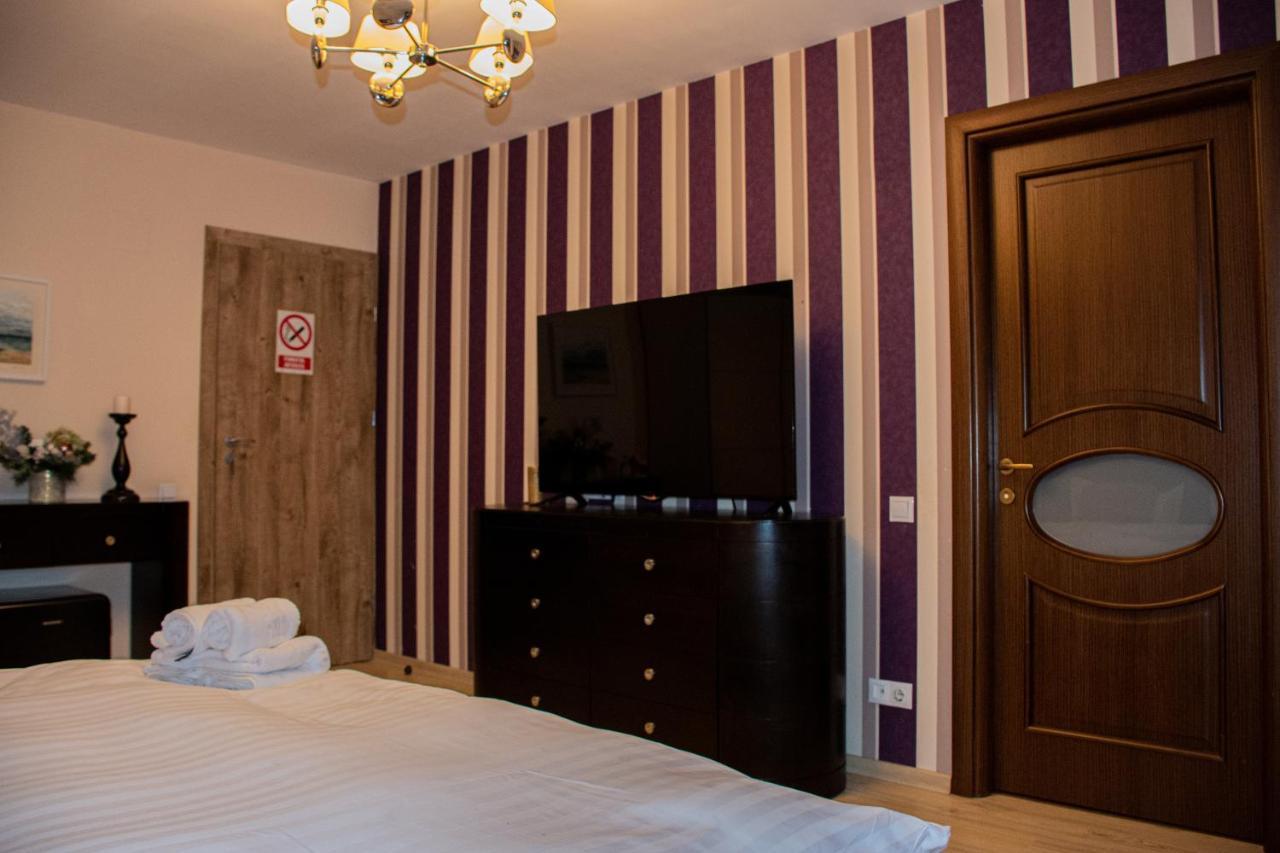 Janine Garden Hotel Brasov Exterior photo
