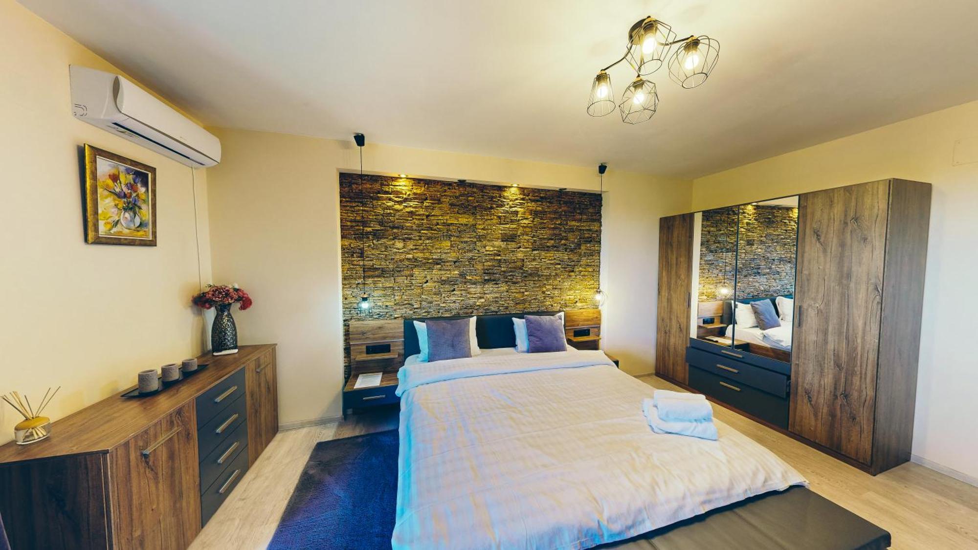 Janine Garden Hotel Brasov Exterior photo